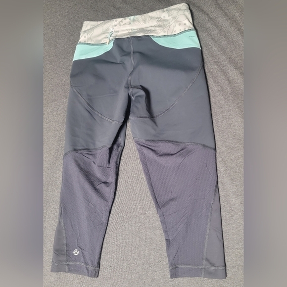 087- Lululemon Gray Floral Waist legging - Picture 2 of 3